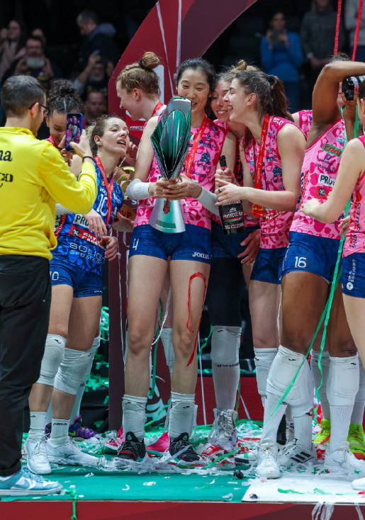 意大利杯赛卫冕冠军在主场力取三分 意大利杯赛卫冕冠军在主场力取三分