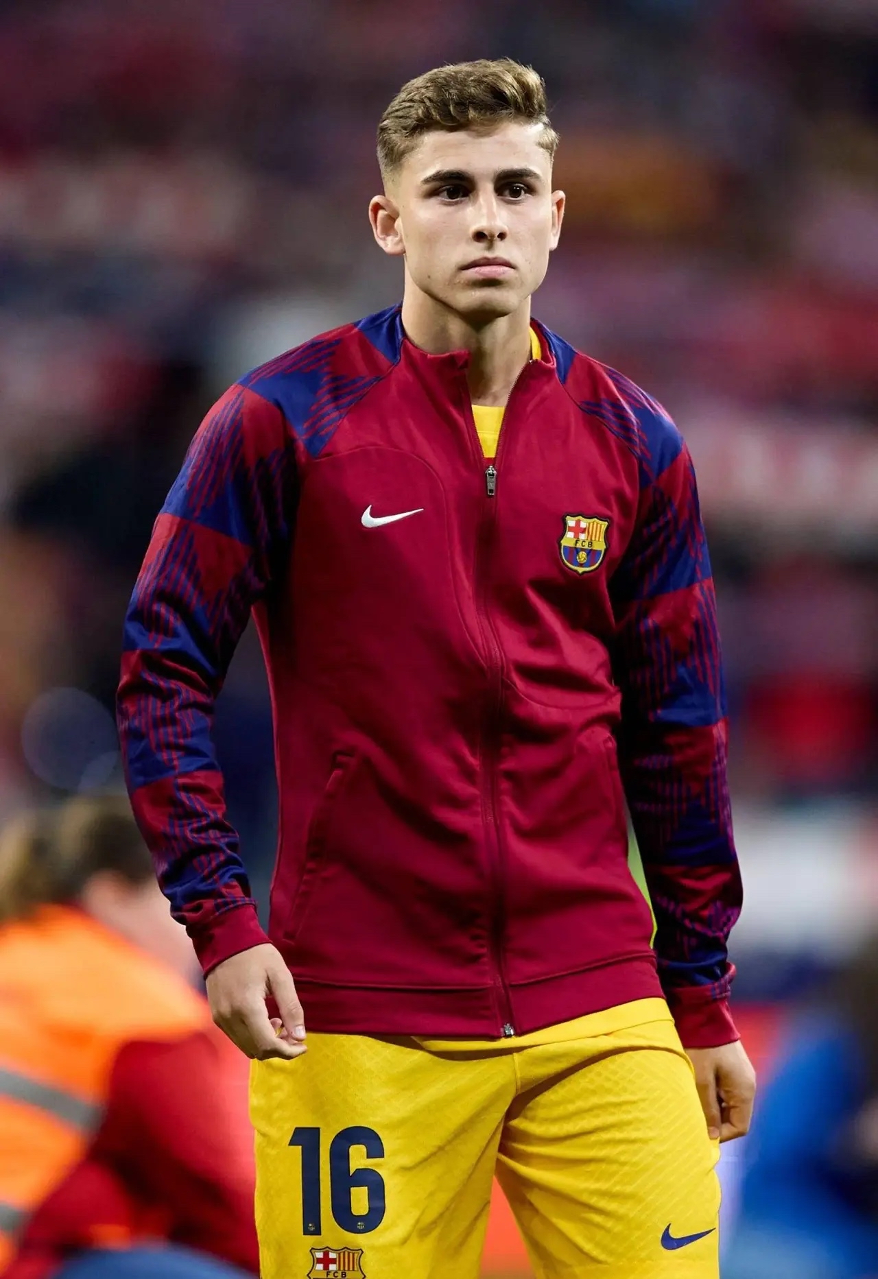 法国国脚受伤退出,荷兰队士气高涨,强队抢夺胜利机会 法国国脚受伤退出,荷兰队士气高涨,强队抢夺胜利机会