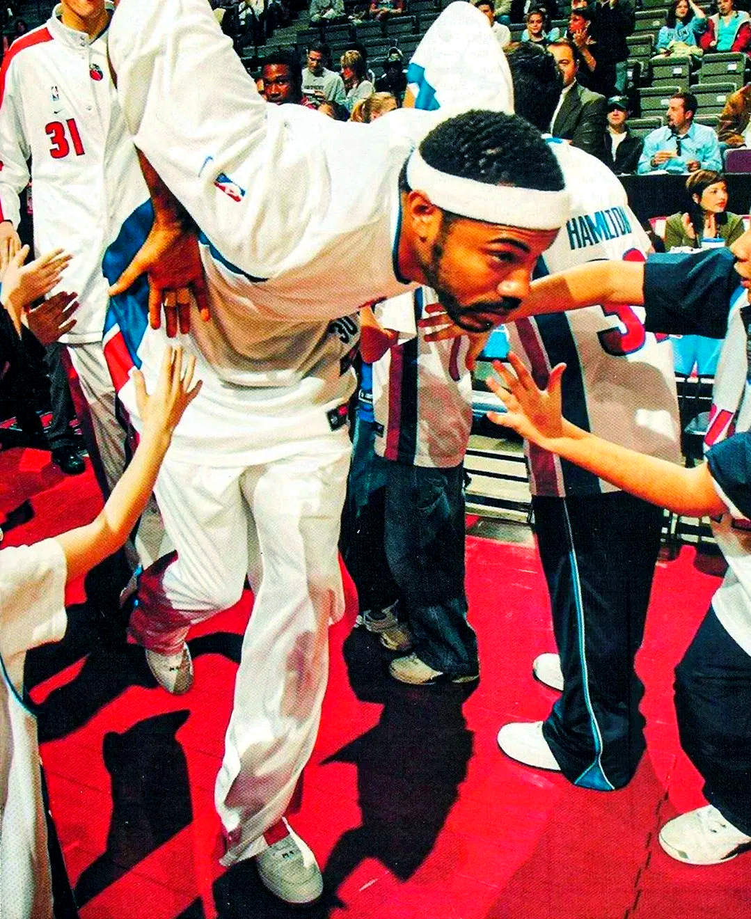 关于激情碰撞,球场上的精彩战斗的信息 关于激情碰撞,球场上的精彩战斗的信息