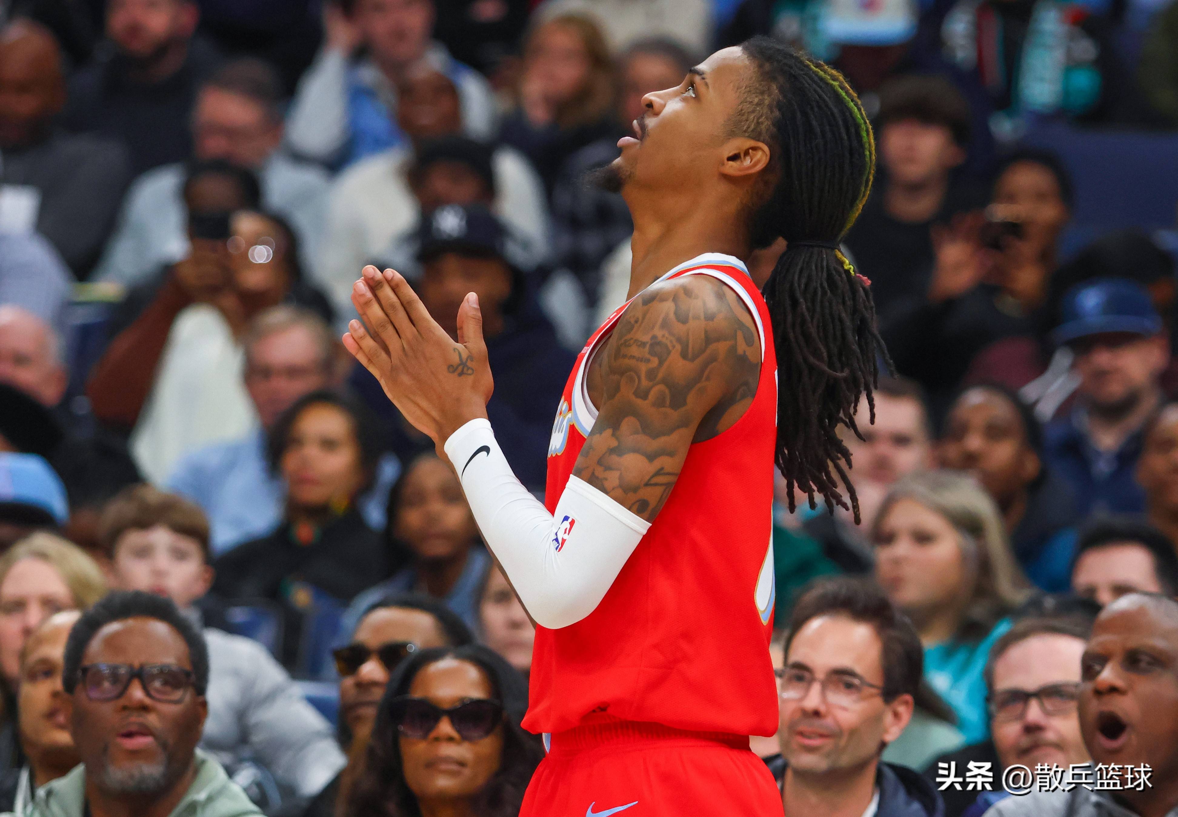 爵士击败灰熊,米切尔砍下35分 爵士击败灰熊,米切尔砍下35分