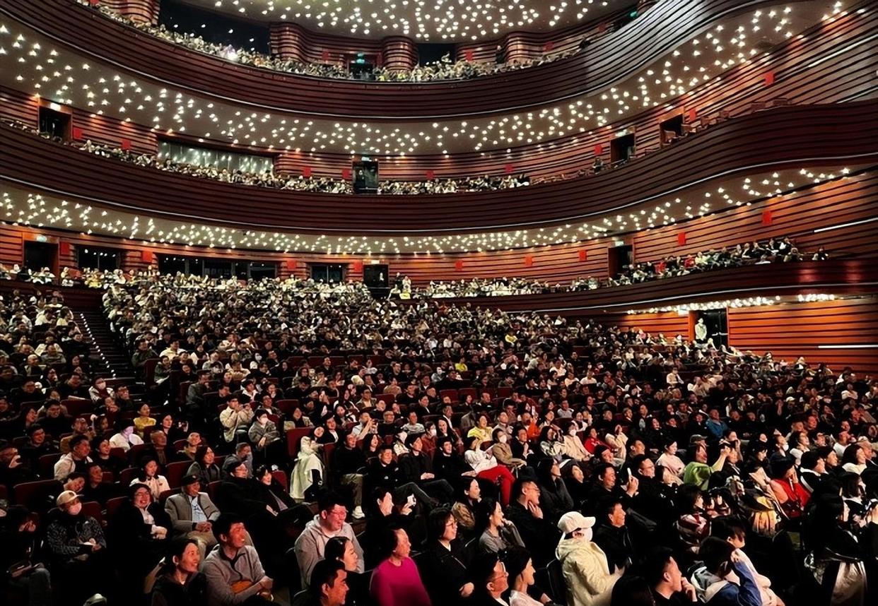 od体育活动-激动人心的比赛引发了观众的热烈反响