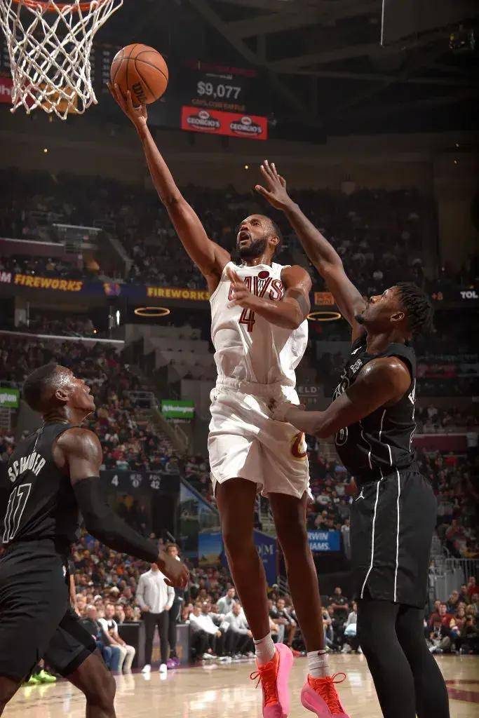 篮网绝杀雷霆,取得六连胜 篮网绝杀雷霆,取得六连胜