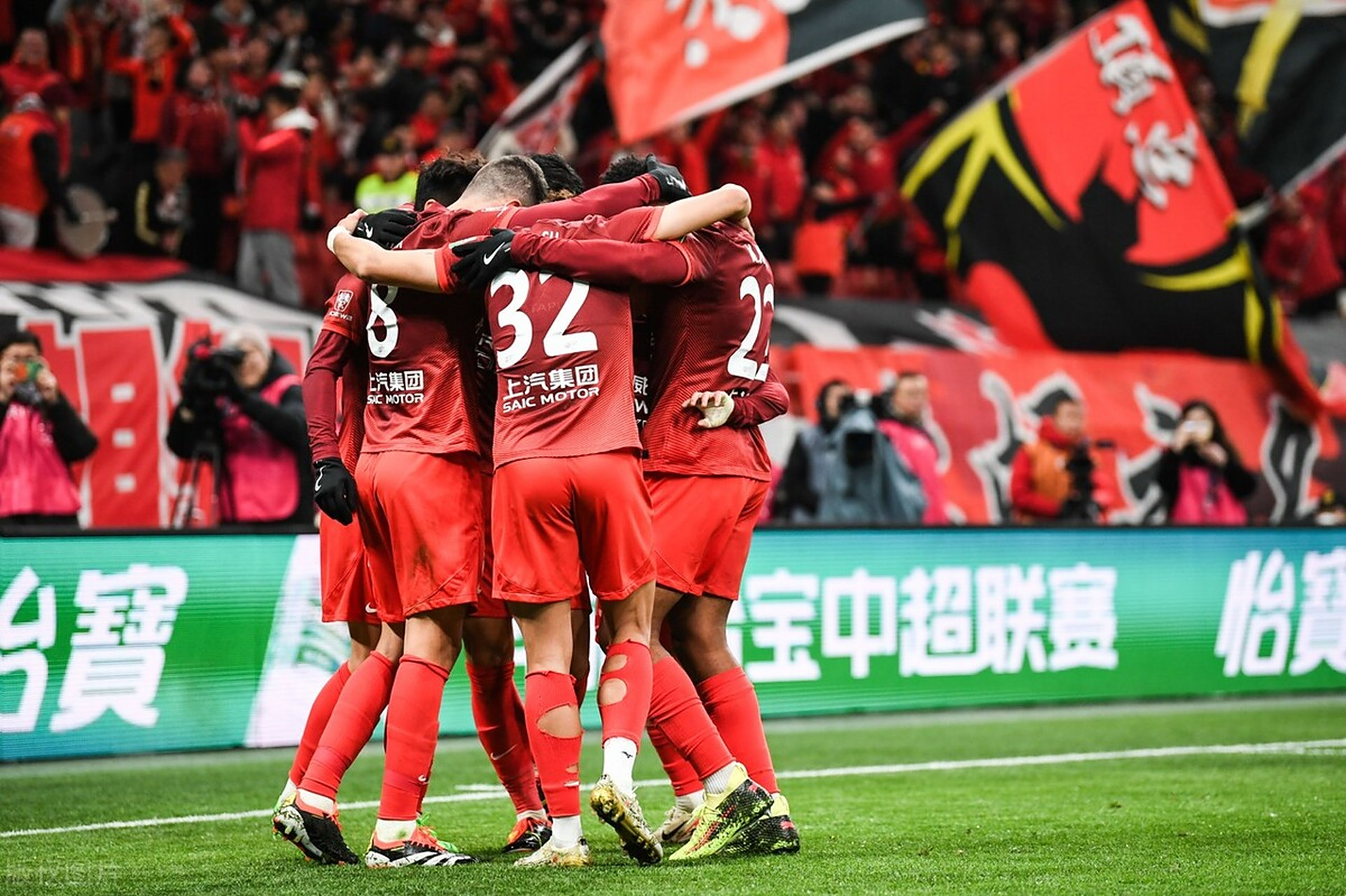 大连一方实力出击，强势夺取中超联赛胜利！的简单介绍