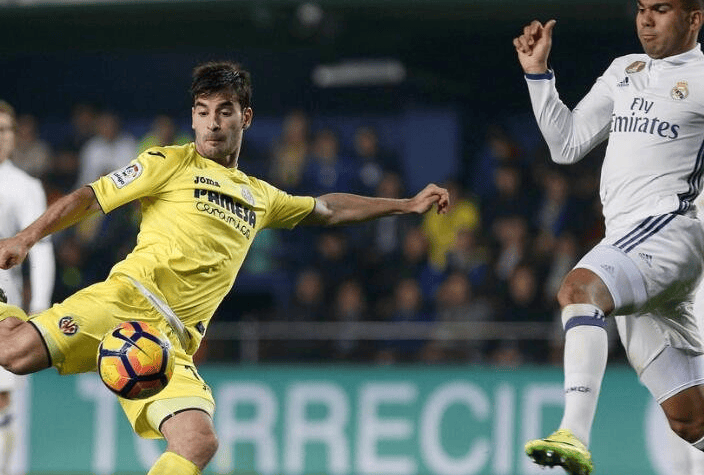 包含比利亚雷亚尔遭遇困难，球员个个不给力的词条