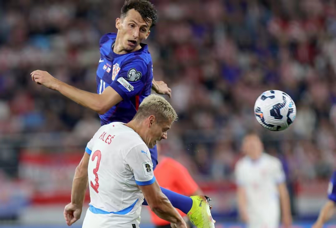 乌克兰队豪取胜利，锁定欧预赛小组前进的简单介绍