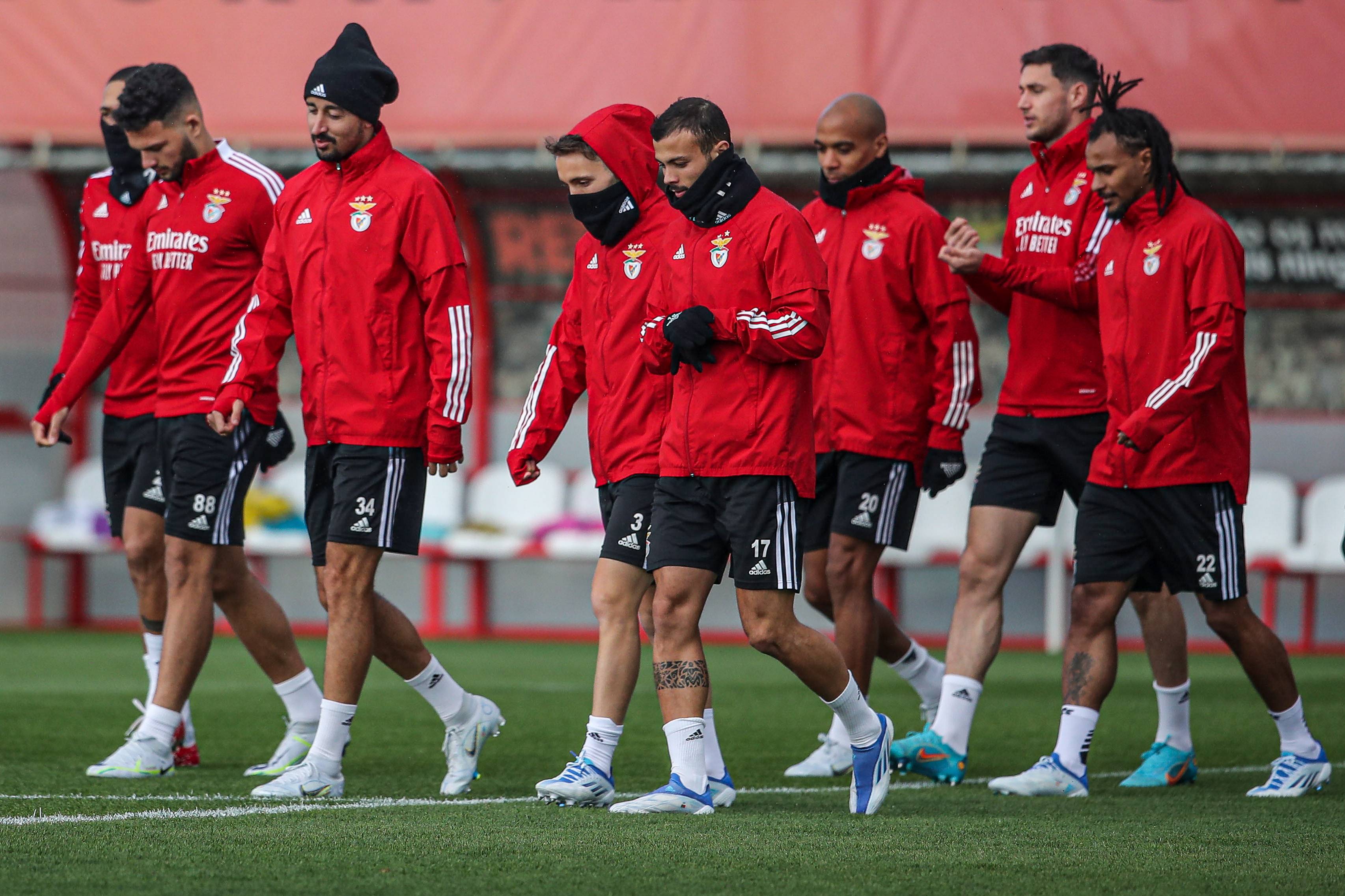 包含皇马连败！欧冠遭遇困境，主帅承担责任的词条