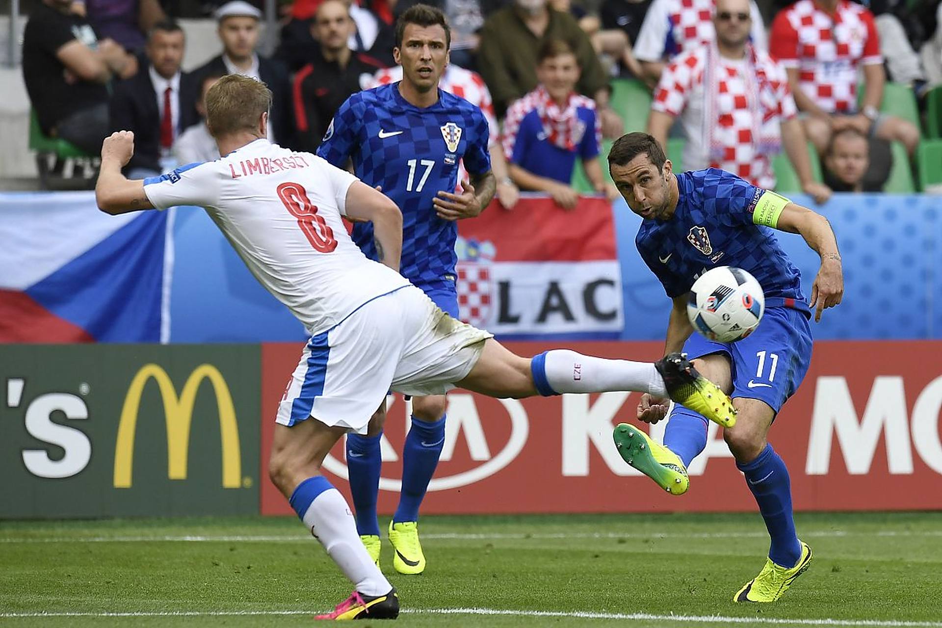 包含-以色列逆转格鲁吉亚，欧预赛喜悦成功的词条