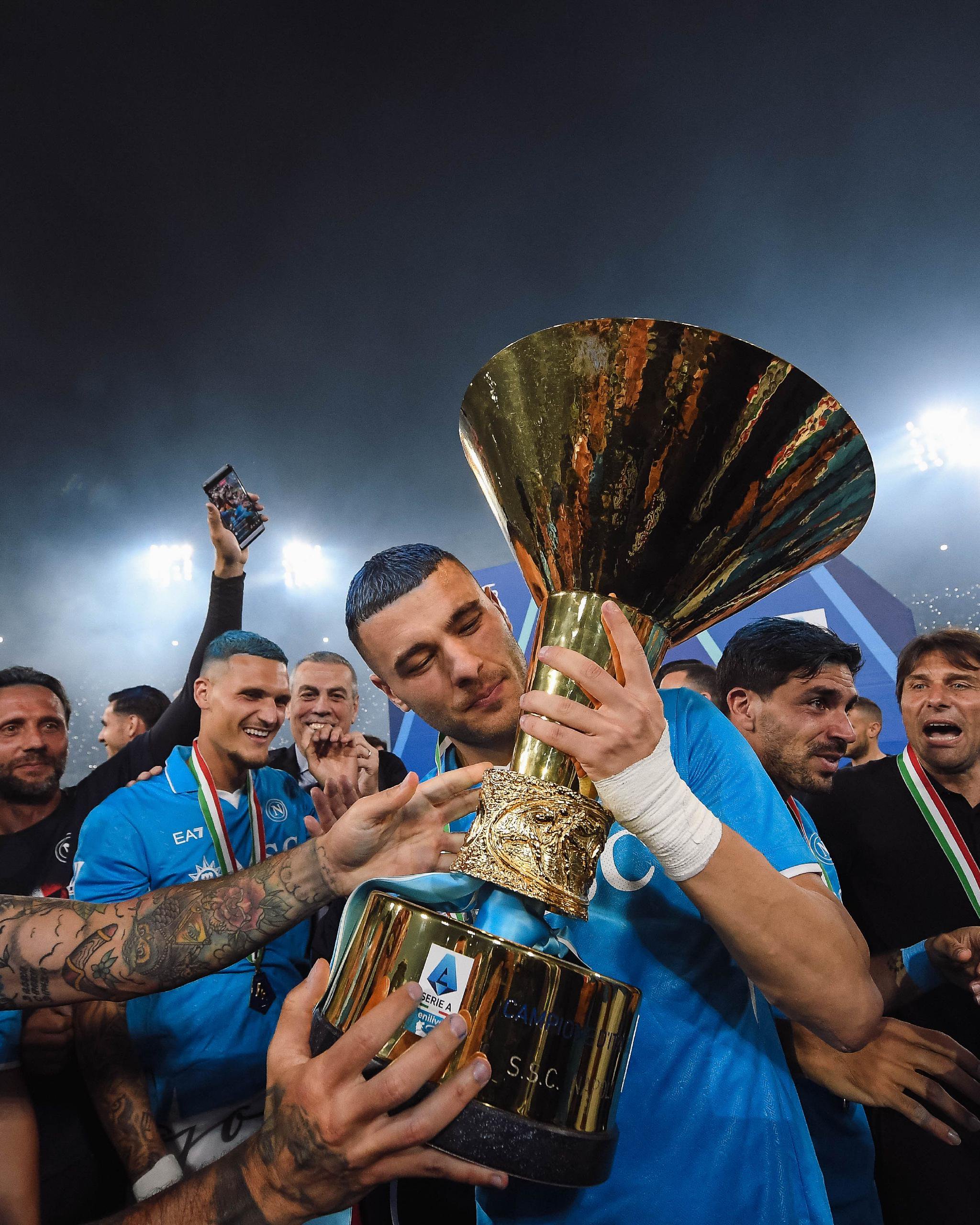 od体育网站入口-那不勒斯队主场高光表现，取得胜利的简单介绍